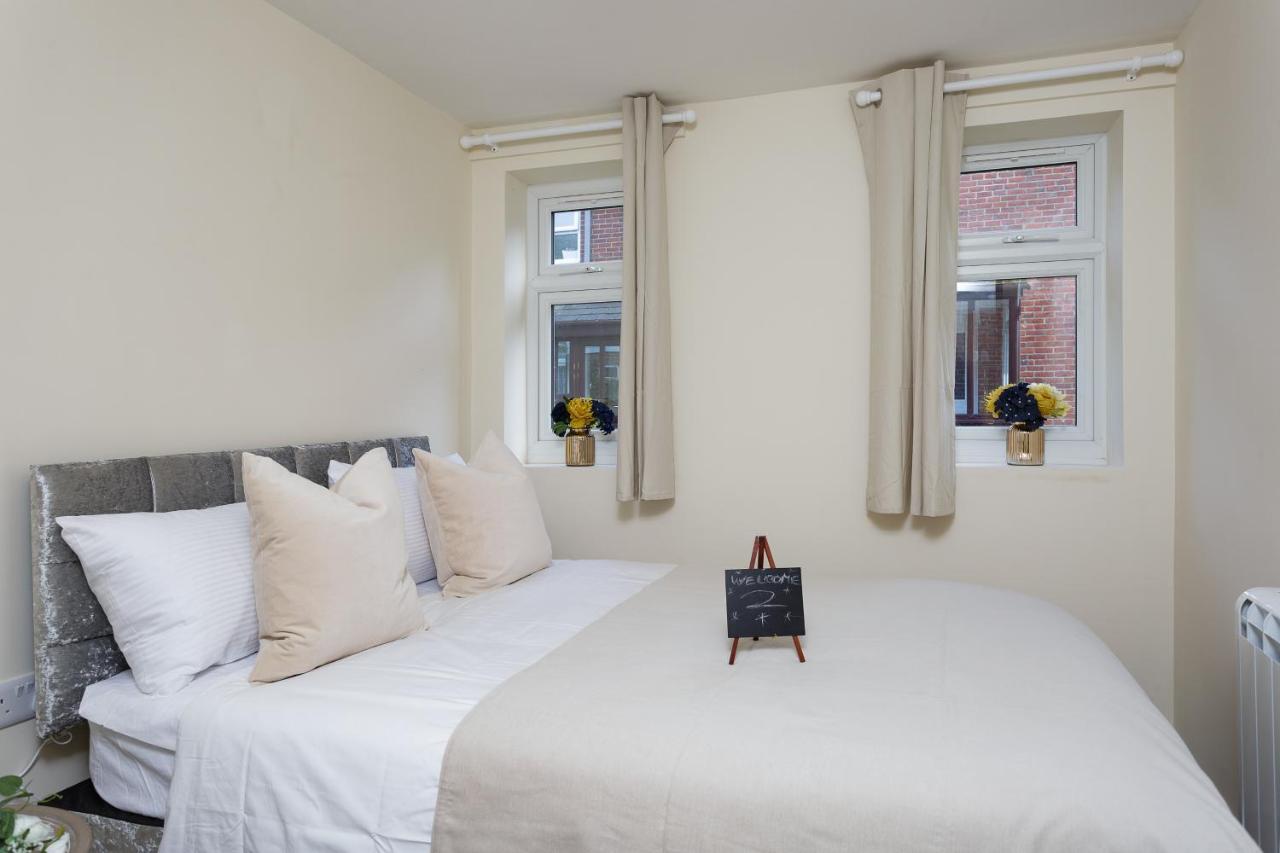 Luxury Burgess Apartments Close To Soton General Hospital 南安普敦 客房 照片